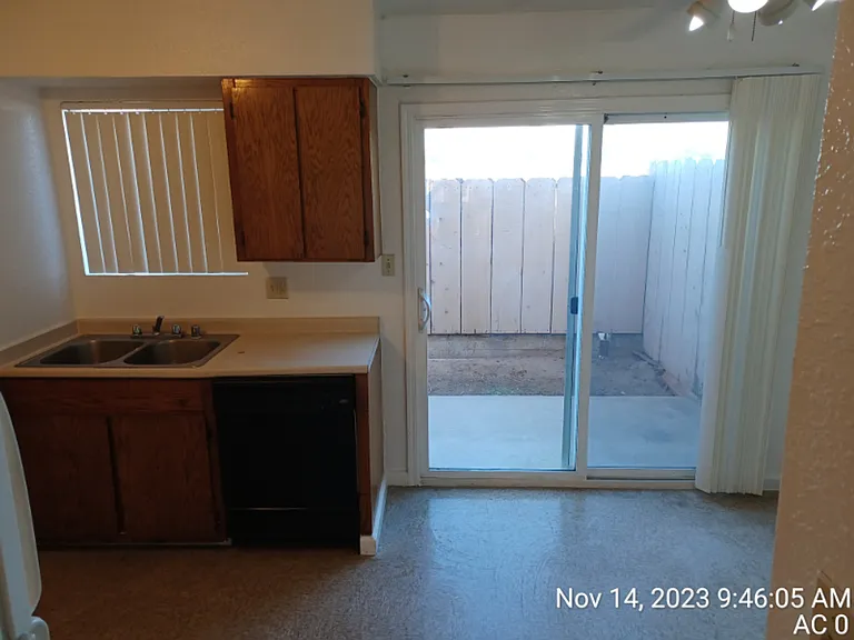 202 W Dakota Ave #119 — Photo 13