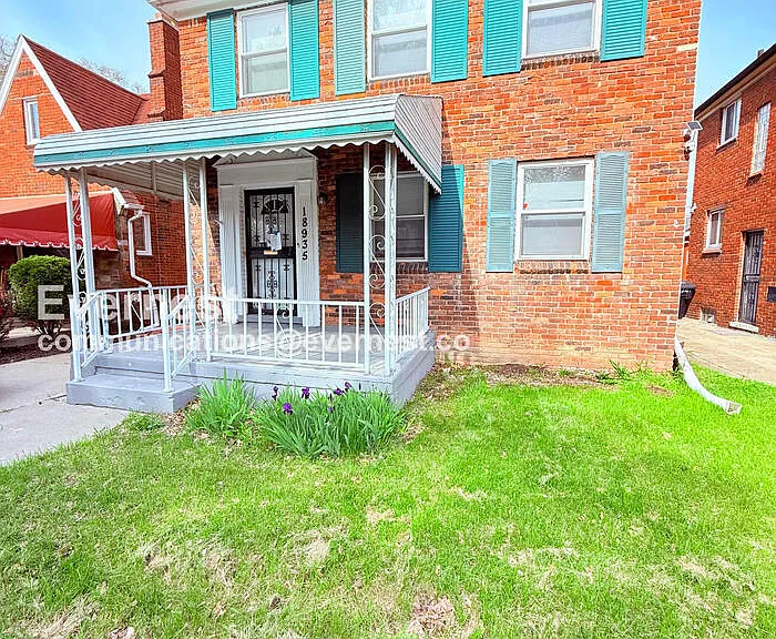 18935 Indiana St — Photo 3