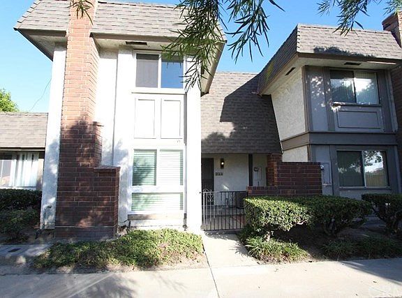 2nd image of 963 S Mintwood Ln