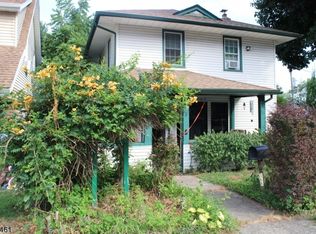 366-368 Dewolf Pl, Hackensack, NJ 07601