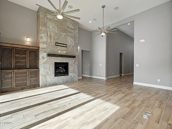 3rd image of 110 Bridlemoor Ct