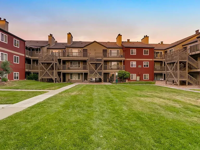 Toscana Apartments — Photo 20