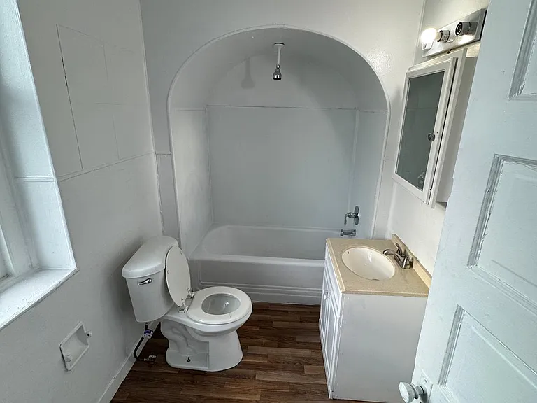 308 Bessemer Ave #4 — Photo 18