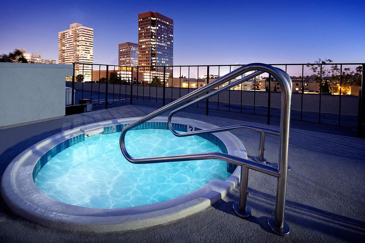 Rooftop spa - Barrington Kiowa