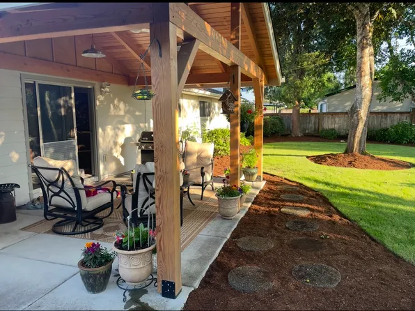 2432 17th St, Springfield, OR 97477