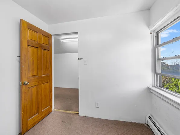 41 Garrison Avenue image 29 of 39