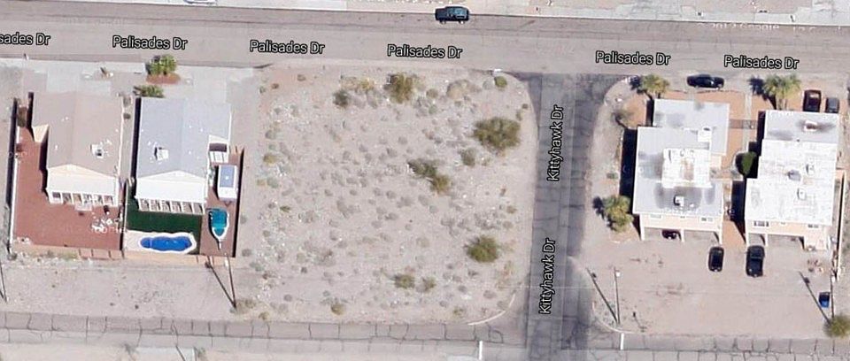 1st image of 2940 Palisades Dr