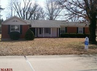 2990 Chadwick Dr, Florissant, MO