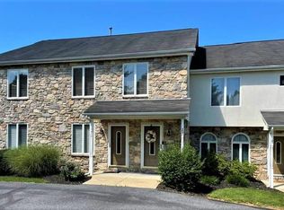 20 Chestnut Commons Ct, Easton, PA 18040