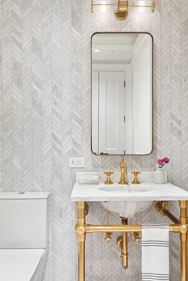 Sold by Compass | media 7