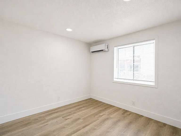 7752 Janet Ave — Photo 14