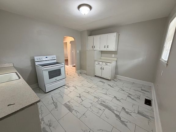 4th image of 3806 Wooddale Ln