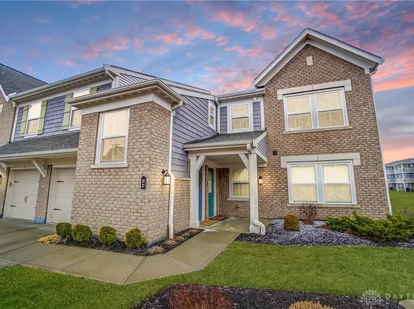 29 Old Pond Rd, Springboro, OH 45066