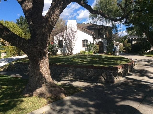 Great curb appeal on one of Pasadena's most beautiful tree l