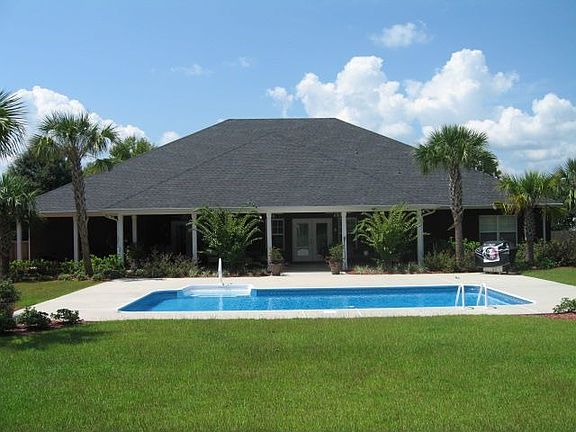 3rd image of 5925 Pine Forest Dr