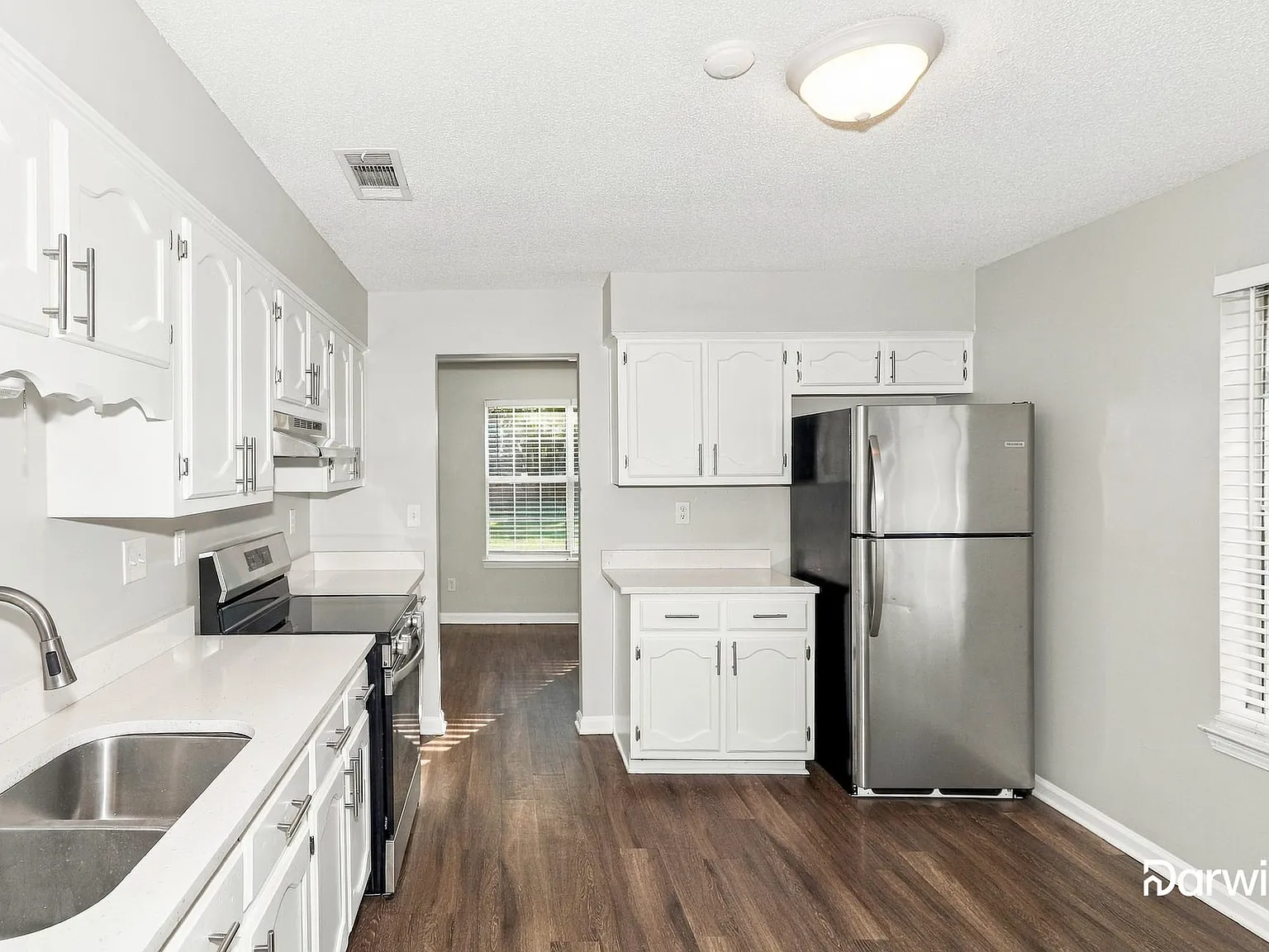 3 bed, 2.0 bath, 1462 sqft, $1,875 — Photo 3