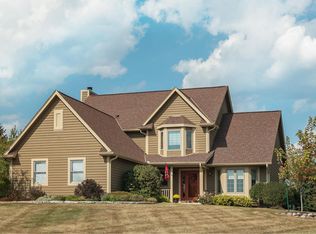 N21W26724 Cattail Ct, Pewaukee, WI 53072