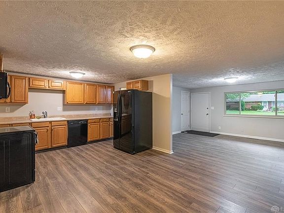 4th image of 610 Skyview Dr