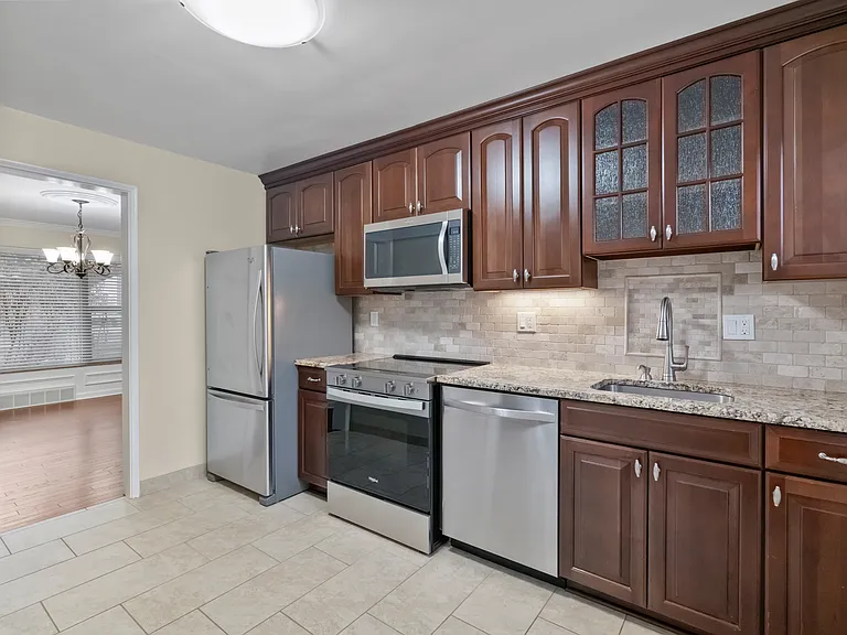 1255 Cochran Rd — Photo 5