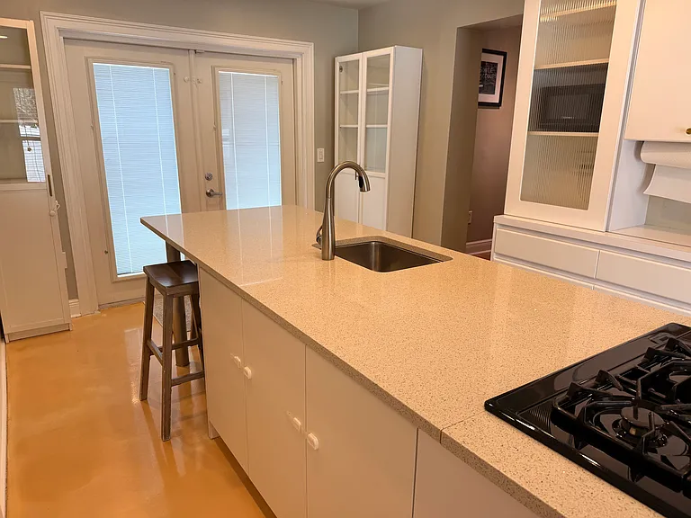 4202 W Palmira Ave — Photo 11