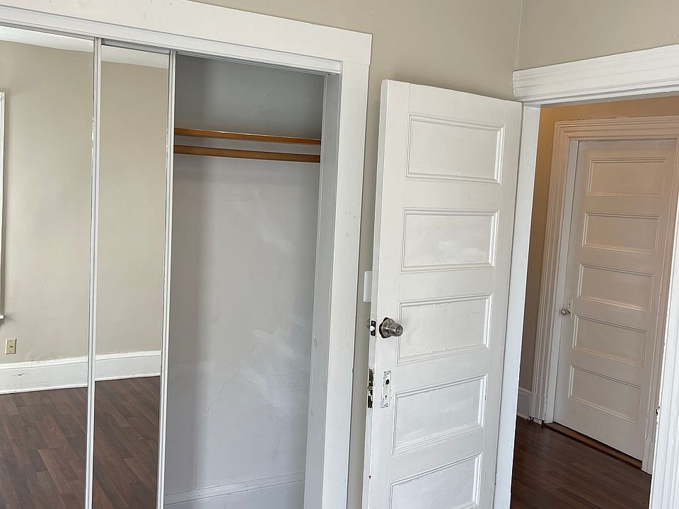 Entrance to bedroom