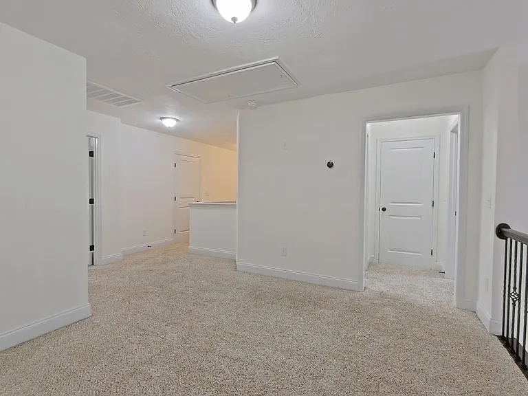 528 Scenic Dr — Photo 13