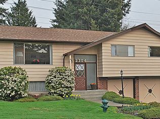 2304 N 194th St, Seattle, WA 98133