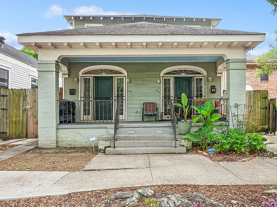 2427 Saint Bernard Ave