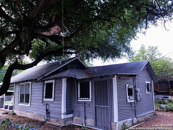 5th image of 3301 El Paso St