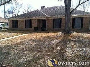 1st image of 733 Hampton Hill Dr