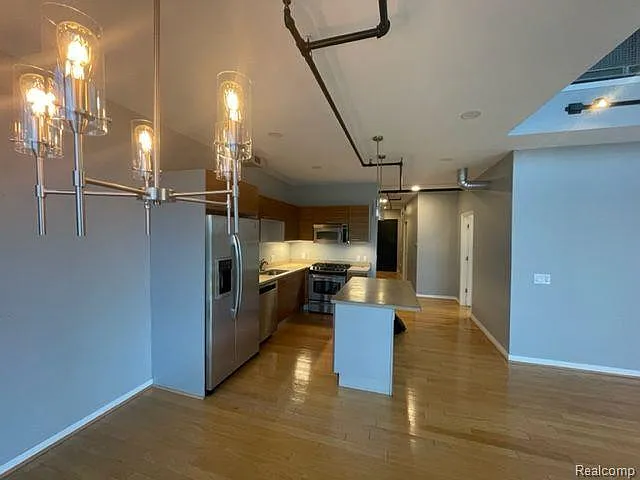 614 S Troy St #205 — Photo 13
