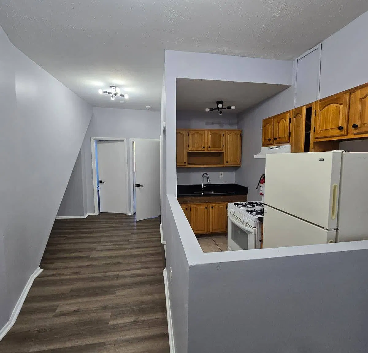3 bed, $2,100 — Photo 3
