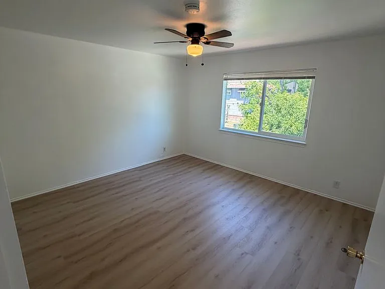 831 Opal Dr — Photo 6