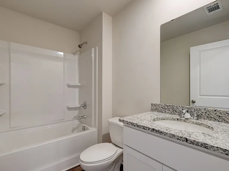 220 Ingleby Rd — Photo 13