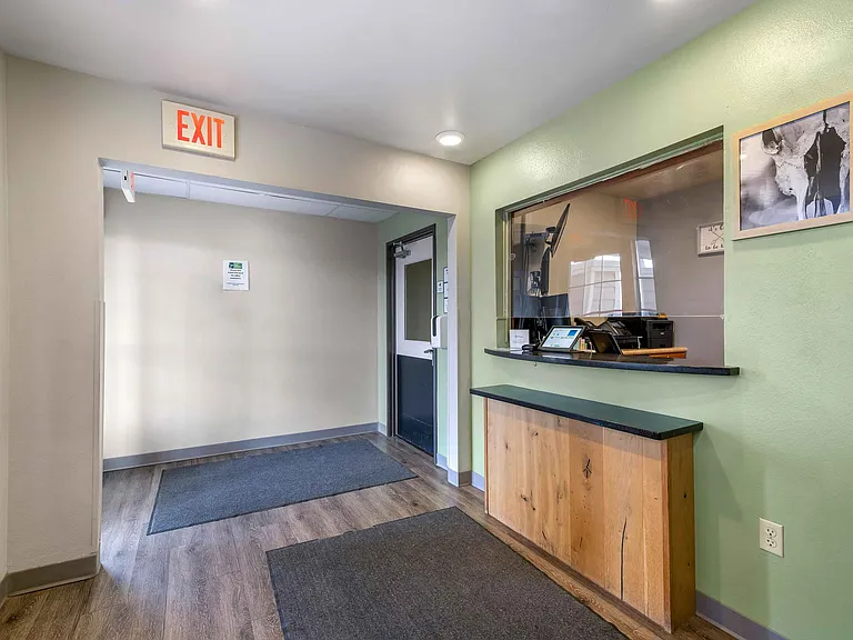 Lobby and Guest Check-in