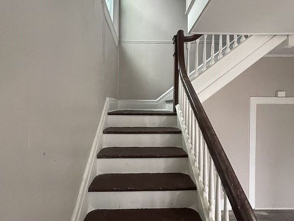 3rd image of 3515 Carolina Ave