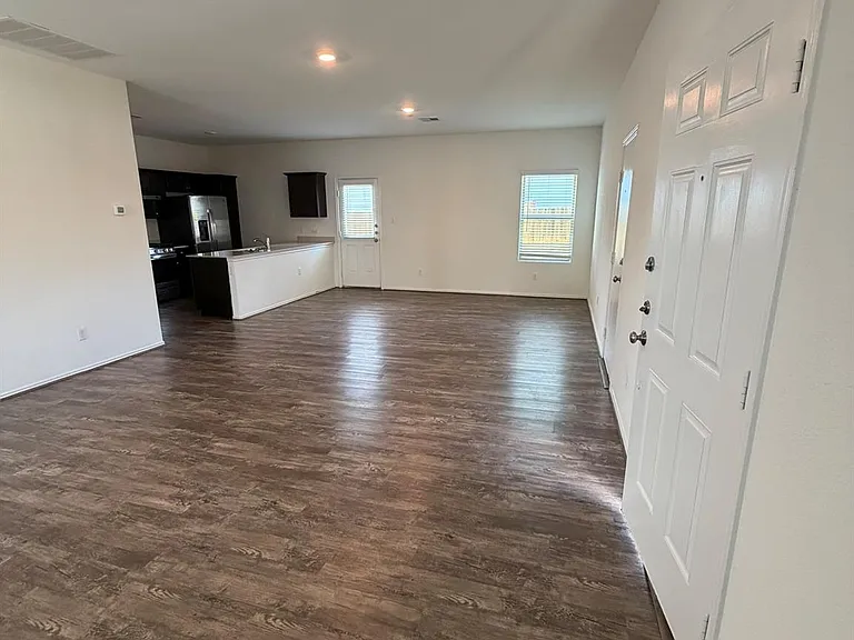 109 High Hill Cv — Photo 4