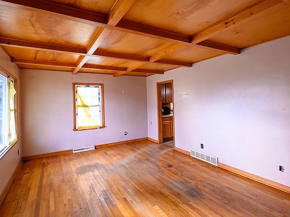 3rd image of 1196 Wintermute Ave