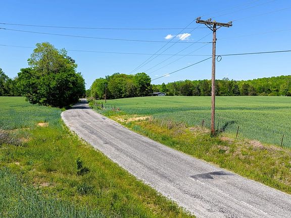 Compass South Land Sales Tennessee Green Red Barn 4