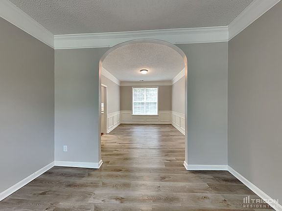3rd image of 11335 Fox Hill Dr