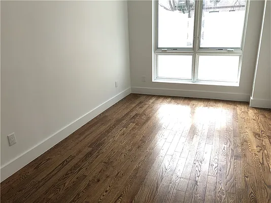 Rented by 18 REALTY | media 38