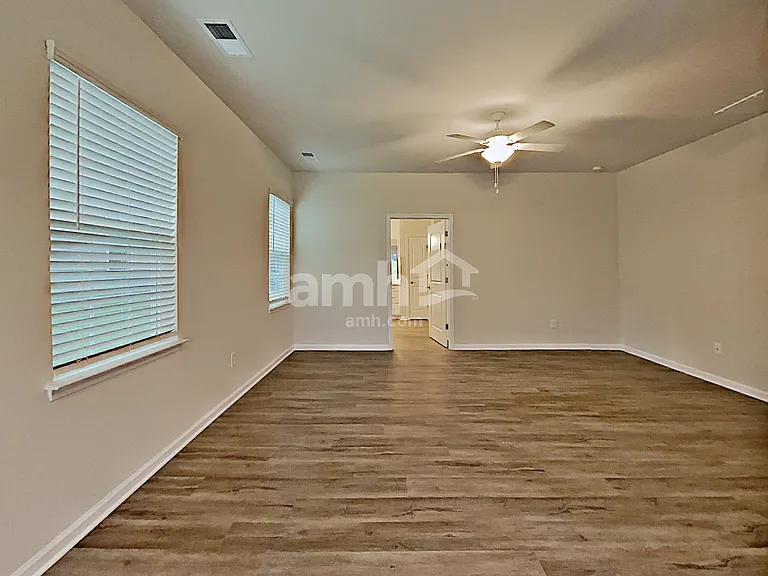 2415 Napa Valley Dr — Photo 8