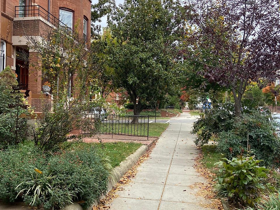 View of the sidewalk looking north up 1st Street