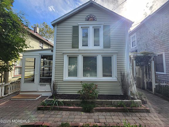 2nd image of 130 Heck Avenue