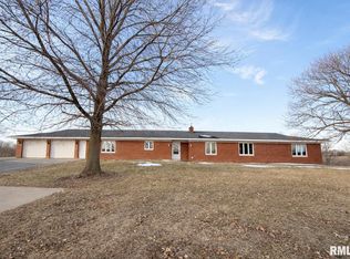 31635 Lynn Rd, Oakford, IL 62673