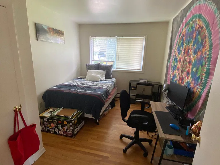54 Wells St — Photo 11