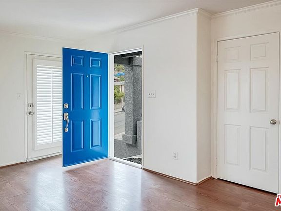 4th image of 4851 Baltimore St