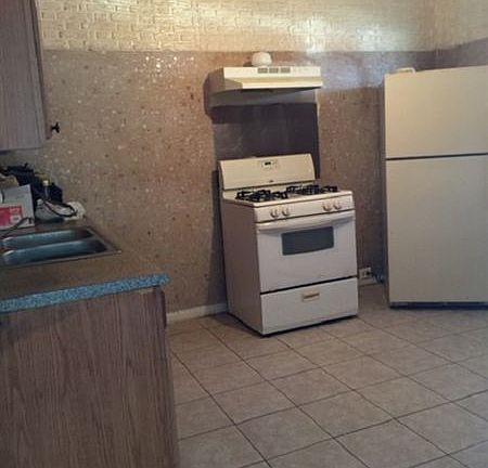 9720 LaSalle Kitchen February 2016