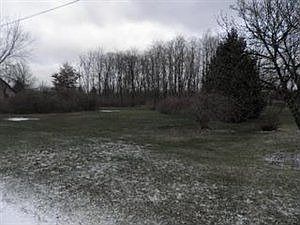1st image of 17 Villa Dr