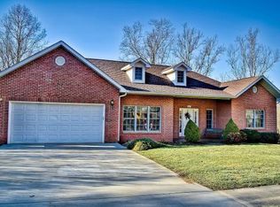 207 Glen Oaks Dr, Gray, TN 37615